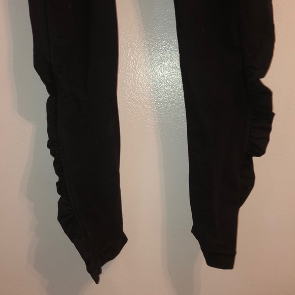 Lulu lemon leggings - Picture 2 of 3